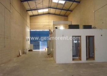 NAVE EN VENTA CON INQUILINO EN POLÍGONO DE MARRATXI