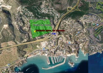 SOLAR EN VENTA DE 1.400M2 CON 418M2 CONSTRUIBLES CON PISCINA