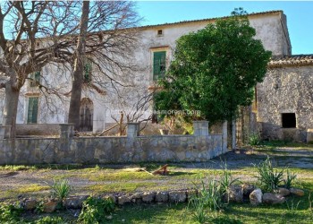 SOLAR RÚSTICO A LA VENTA CON CONSTRUCCIONES EN CAMPANET