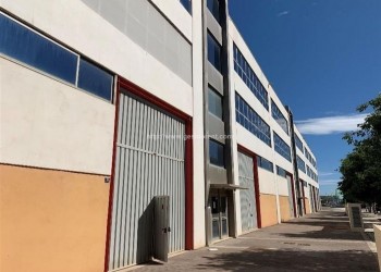 NAVES EN ALQUILER EN POLÍGONO DE SON OMS