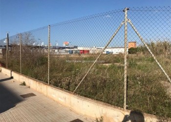 SOLAR EN VENTA EN POLIGONO DE LEVANTE