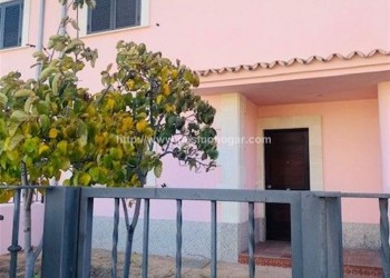 CASA ADOSADA EN ALQUILER EN EL VIVERO