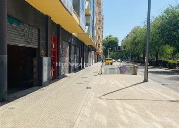 LOCAL A LA VENTA EN CALLE MANACOR