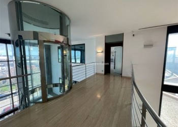 OFICINA EN ALQUILER Y VENTA EN EL POLÍGONO SON ROSSINYOL