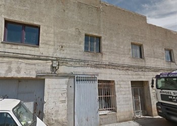 NAVE ADOSADA EN VENTA EN SAN MARTÍN DE VALDEIGLESIAS