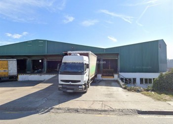 NAVE EN VENTA CON INQUILINO EN BARBERÁ DEL VALLES