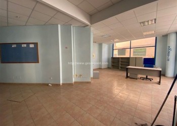 SE VENDE O ALQUILA LOCAL EN SA POBLA