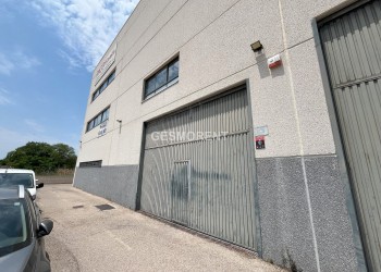 NAVE EN VENTA EN SAN FERNANDO DE HENARES, MADRID