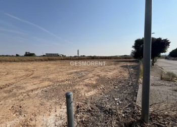 TERRENO INDUSTRIAL EN VENTA EN CABANILLAS DEL CAMPO, GUADALAJARA