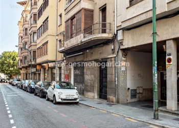 CASA SEÑORIAL EN VENTA EN PLENO CENTRO.