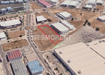 SOLAR CON PROYECTO DE NAVE EN VENTA EN SAN FERNANDO DE HENARES, MADRID
