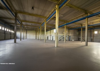 NAVE EN VENTA EN MANLLEU, BARCELONA
